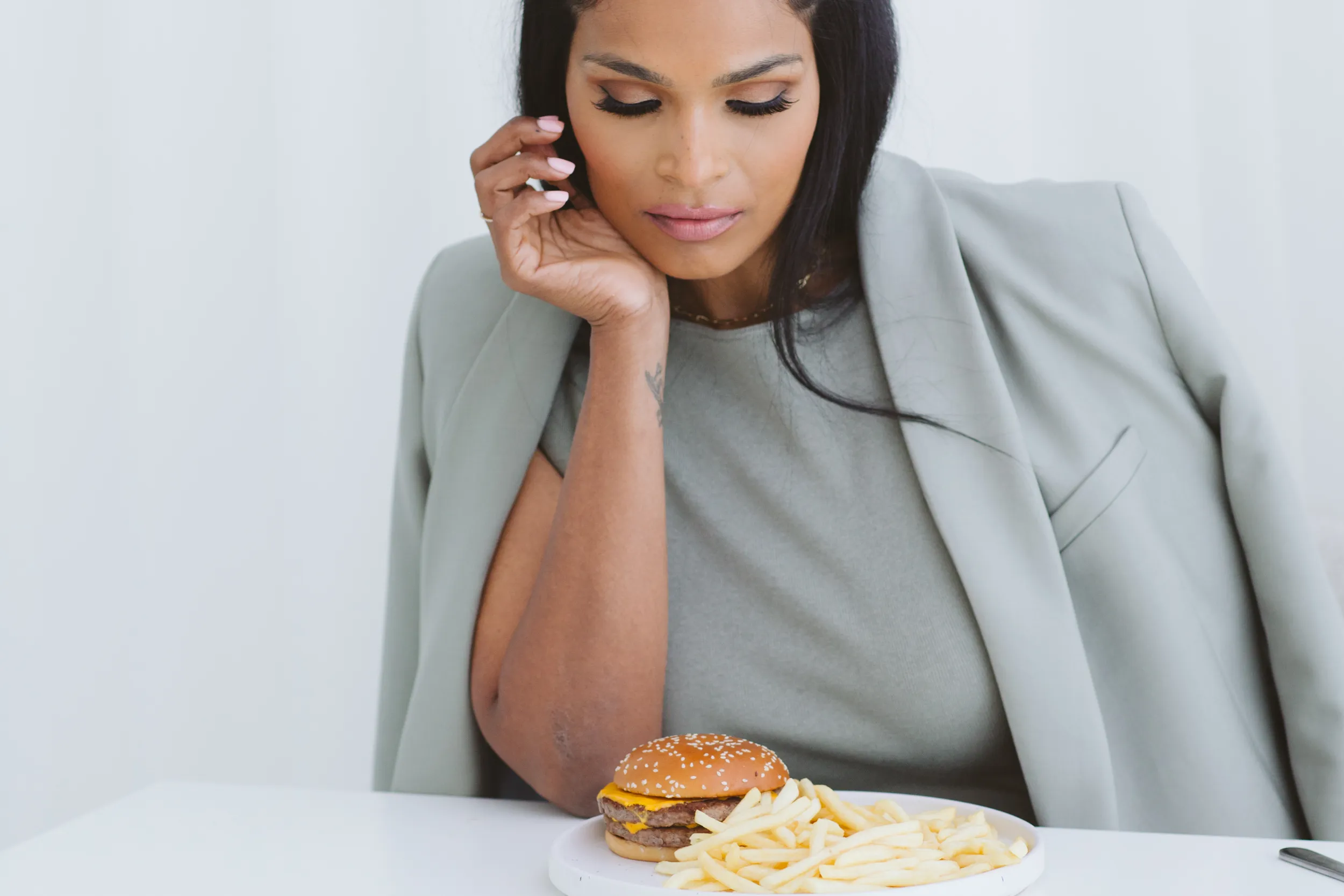 What Is Food Noise? Why You Can’t Stop Thinking About Food